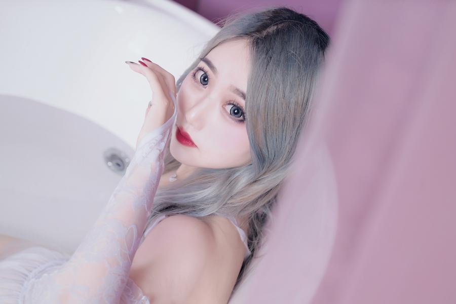 eloise软软cos入水蕾丝图片 唯美水下摄影写真集 eloise软软cos入水蕾丝图片 唯美水下摄影写真集