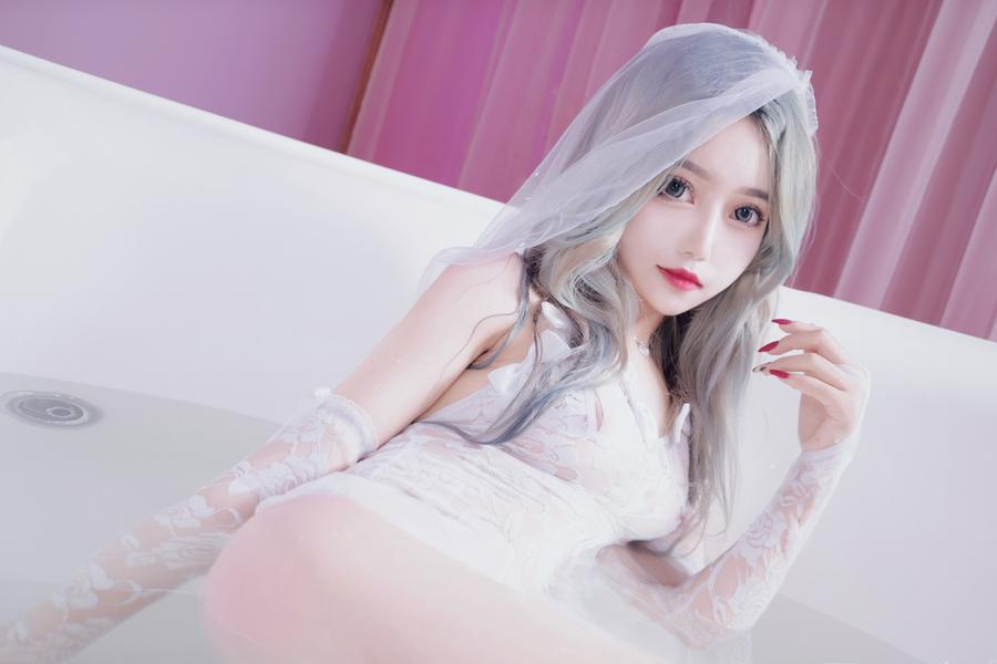eloise软软cos入水蕾丝图片 唯美水下摄影写真集 eloise软软cos入水蕾丝图片 唯美水下摄影写真集