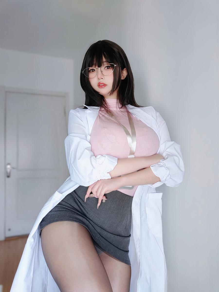 女主k cos保健医师图片 白衣天使造型图集 女主k cos保健医师图片 白衣天使造型图集
