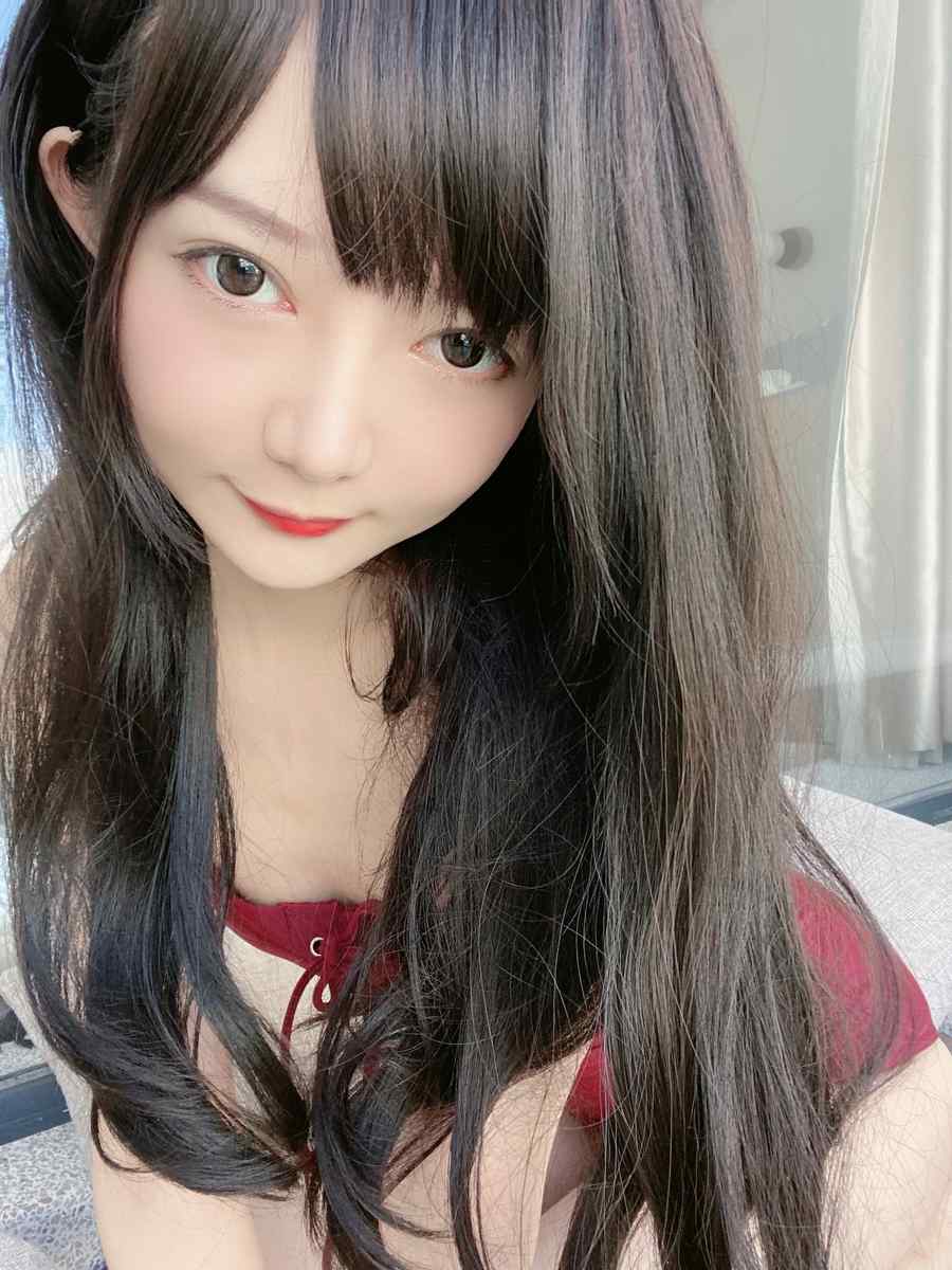 51酱COS图片黑红泳装写真:红黑撞色人设魅力赏析 51酱COS图片黑红泳装写真:红黑撞色人设魅力赏析