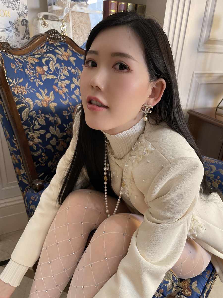 Chloe霏霏-写真图片合集:温柔治愈系写真图集 Chloe霏霏-写真图片合集:温柔治愈系写真图集