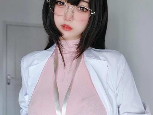 女主k cos保健医师图片 白衣天使造型图集